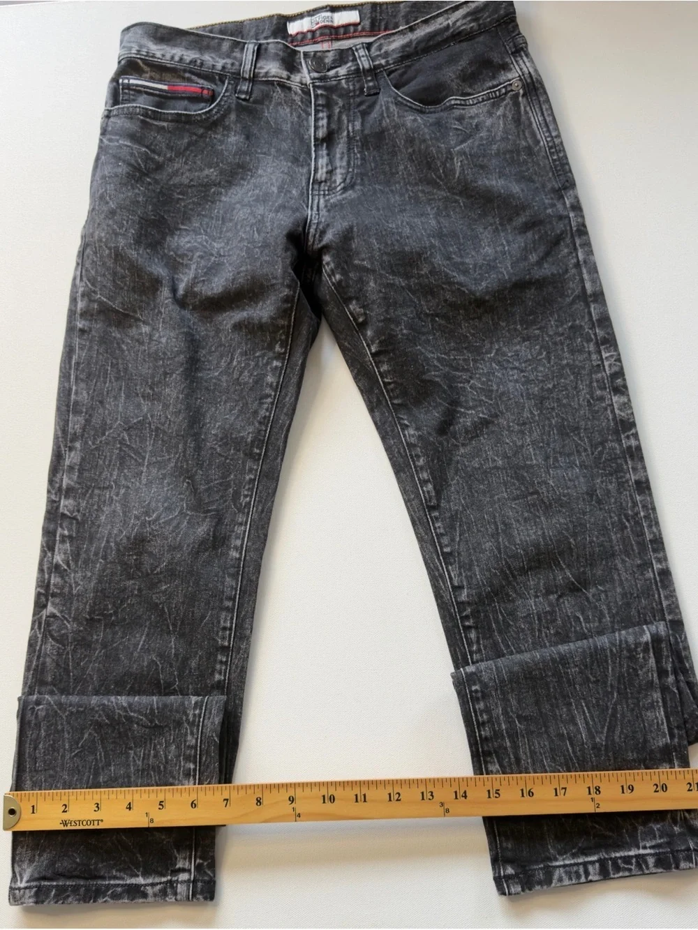 EUC Men's Tommy Hilfiger Slim Black Washed Jeans Size 31/32